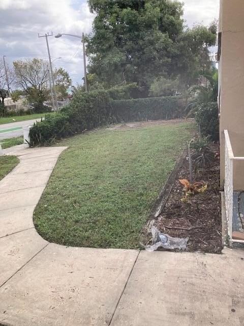 720 15th St - Photo 2 of 11