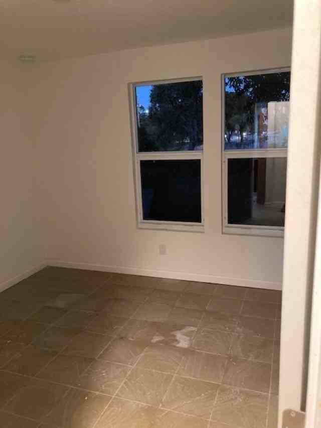 720 15th St - Photo 6 of 11