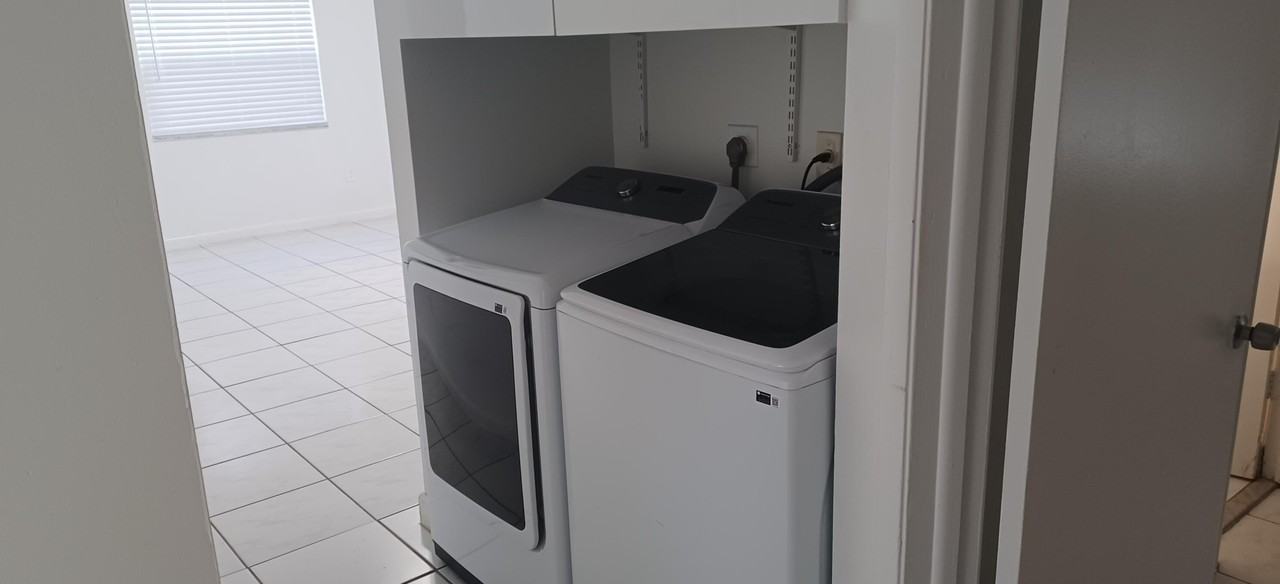 5812 Polk St - Photo 3 of 8