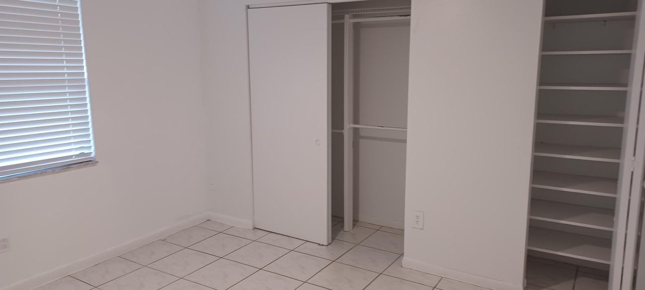 5812 Polk St - Photo 4 of 8