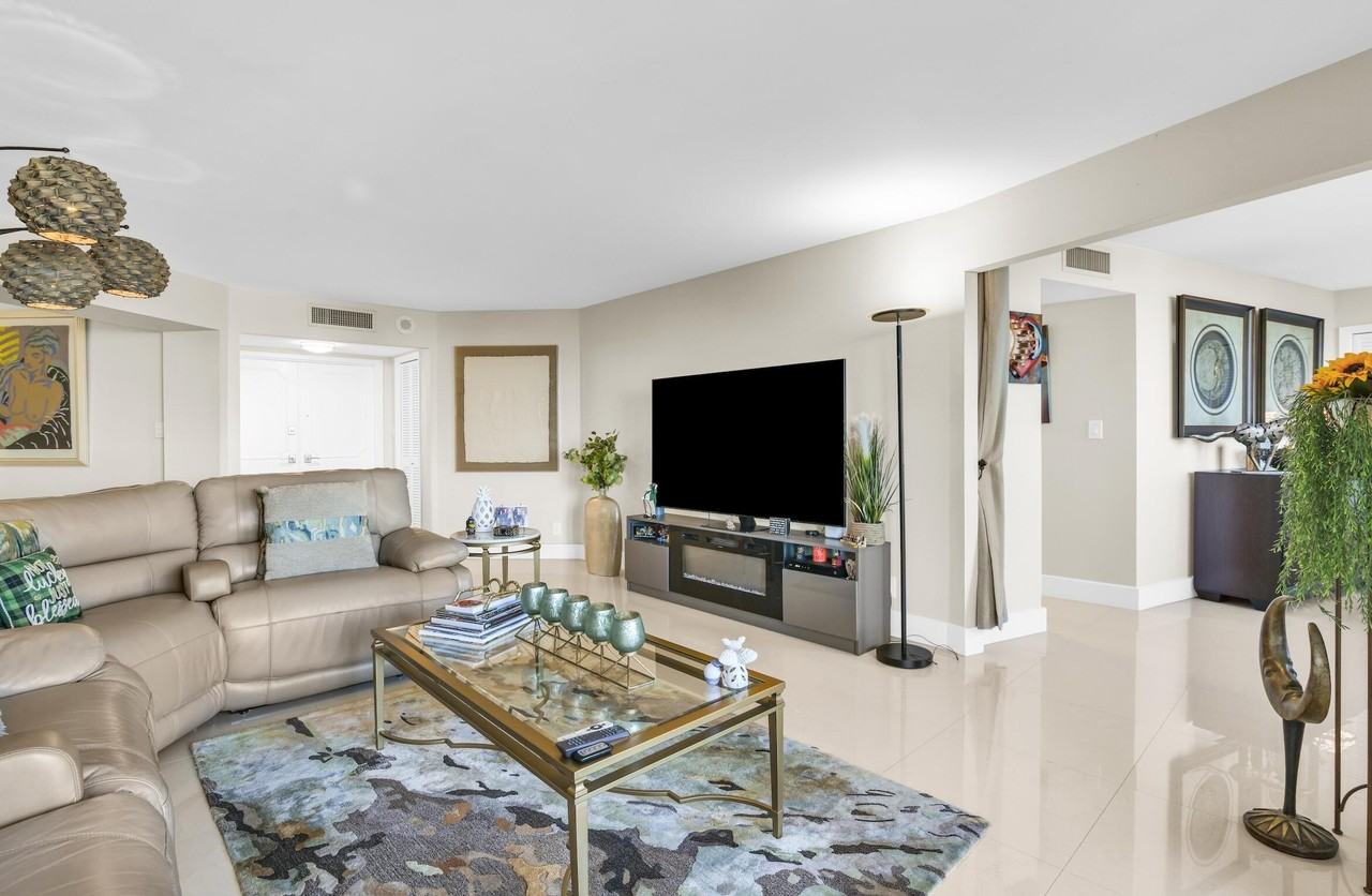 500 S Ocean Blvd Apt 309 - Photo 5 of 50