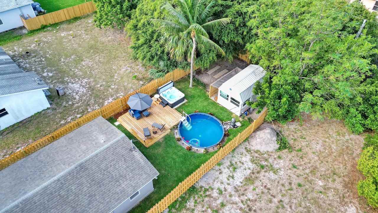 240 Nw 9th Ave - Photo 5 of 38