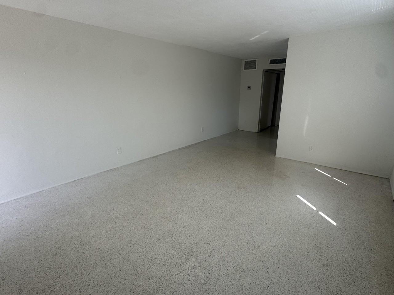 1555 Tyler St #12 - Photo 5 of 12