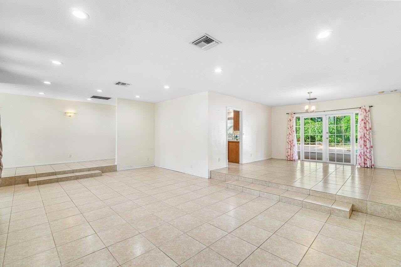 5313 Colbright Rd - Photo 7 of 50