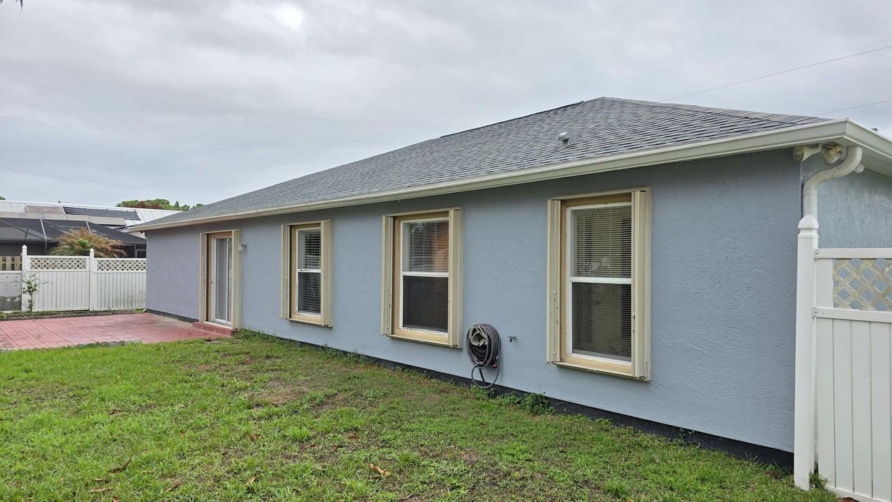 6448 Nw Colgate St - Photo 2 of 21