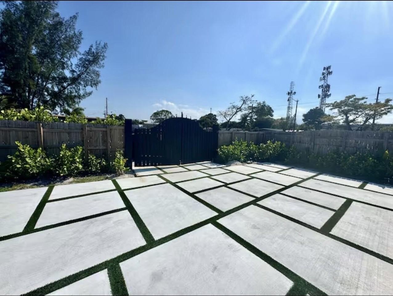 1433 Ne 53rd Ct - Photo 2 of 34