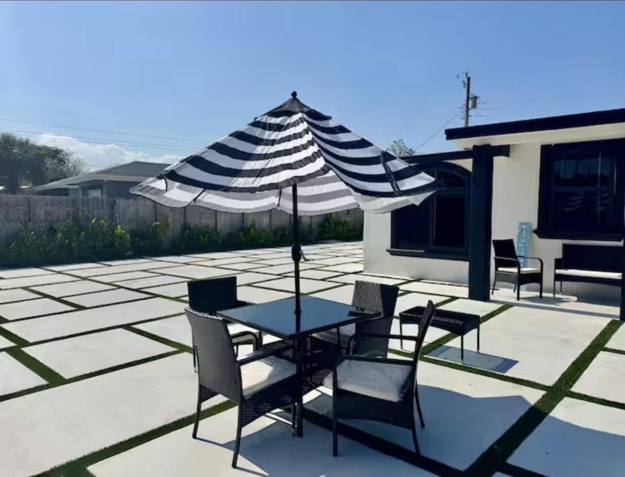 1433 Ne 53rd Ct - Photo 3 of 34