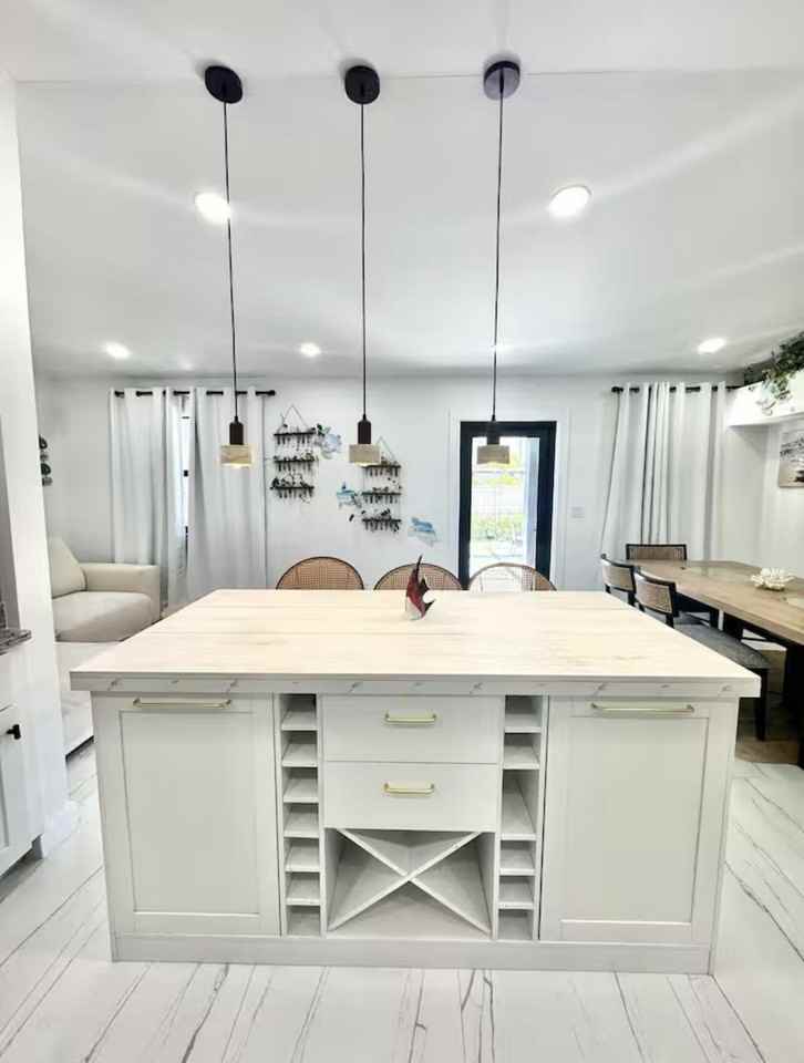 1433 Ne 53rd Ct - Photo 7 of 34