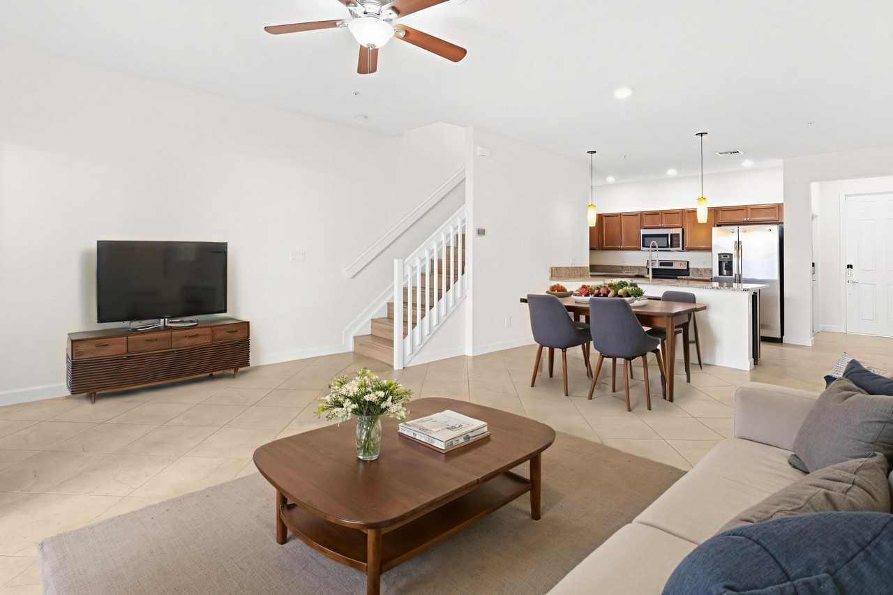 9512 Sw Merlin Ct - Photo 3 of 39