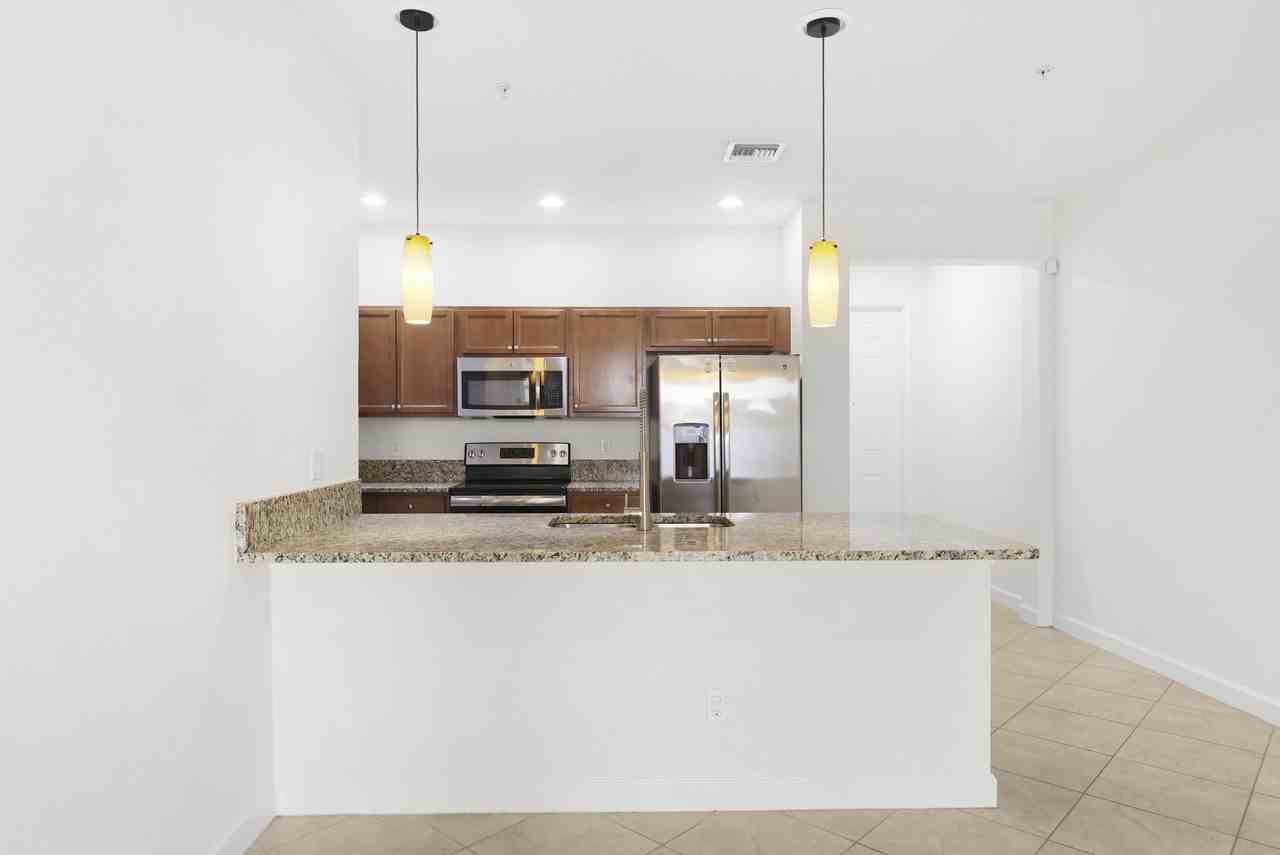 9512 Sw Merlin Ct - Photo 5 of 39