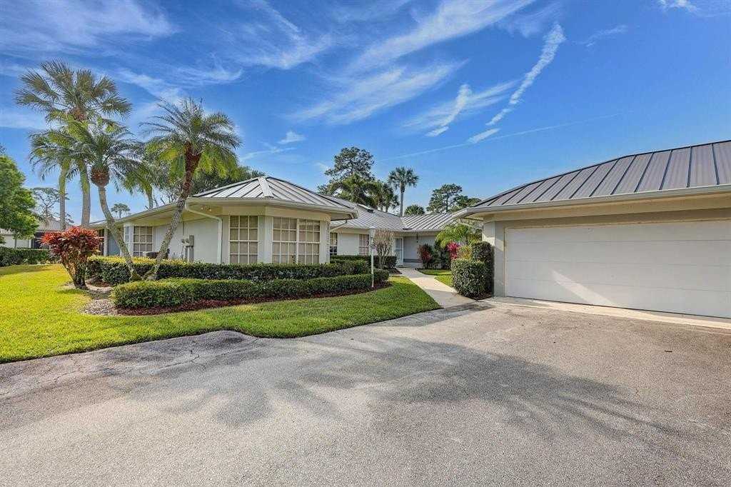 7334 Pine Creek Way - Photo 4 of 37