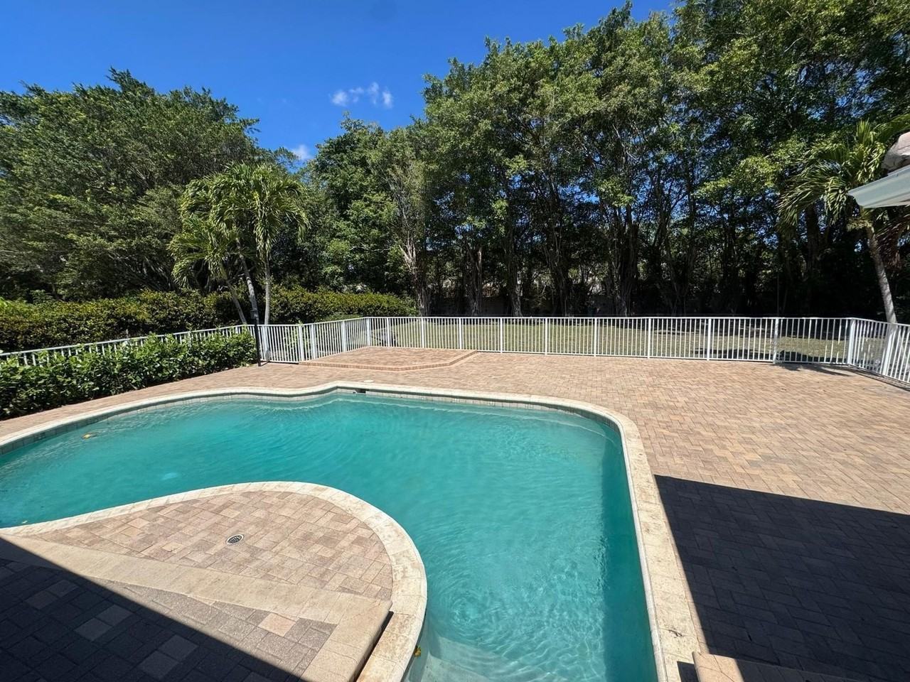 2825 Banyan Boulevard Cir Nw - Photo 7 of 29