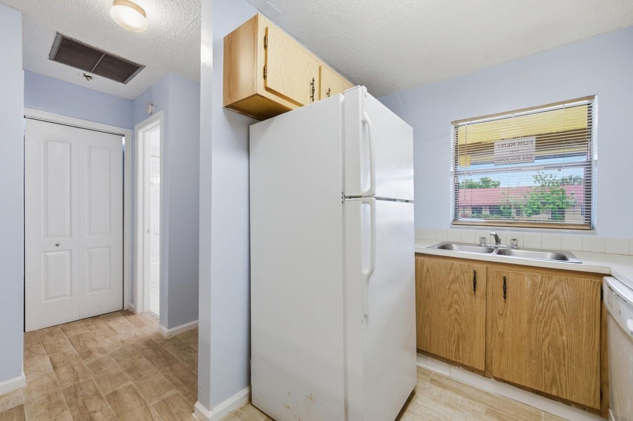 506 Glenwood Dr - Photo 7 of 25