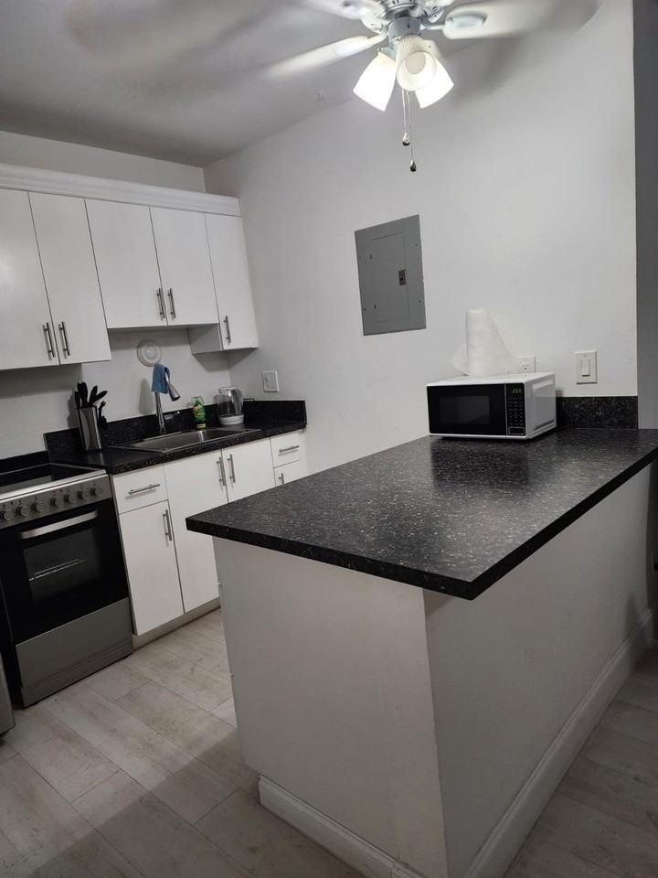 316 Sw 15th St #3 - Photo 5 of 14