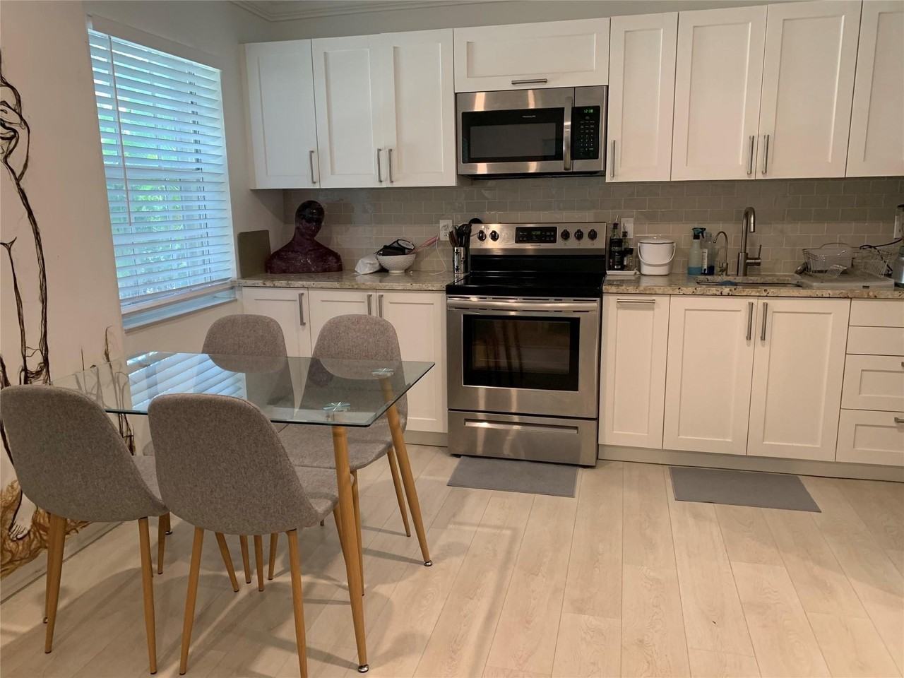 801 Sw 10th St Unit 2 - Photo 2 of 33