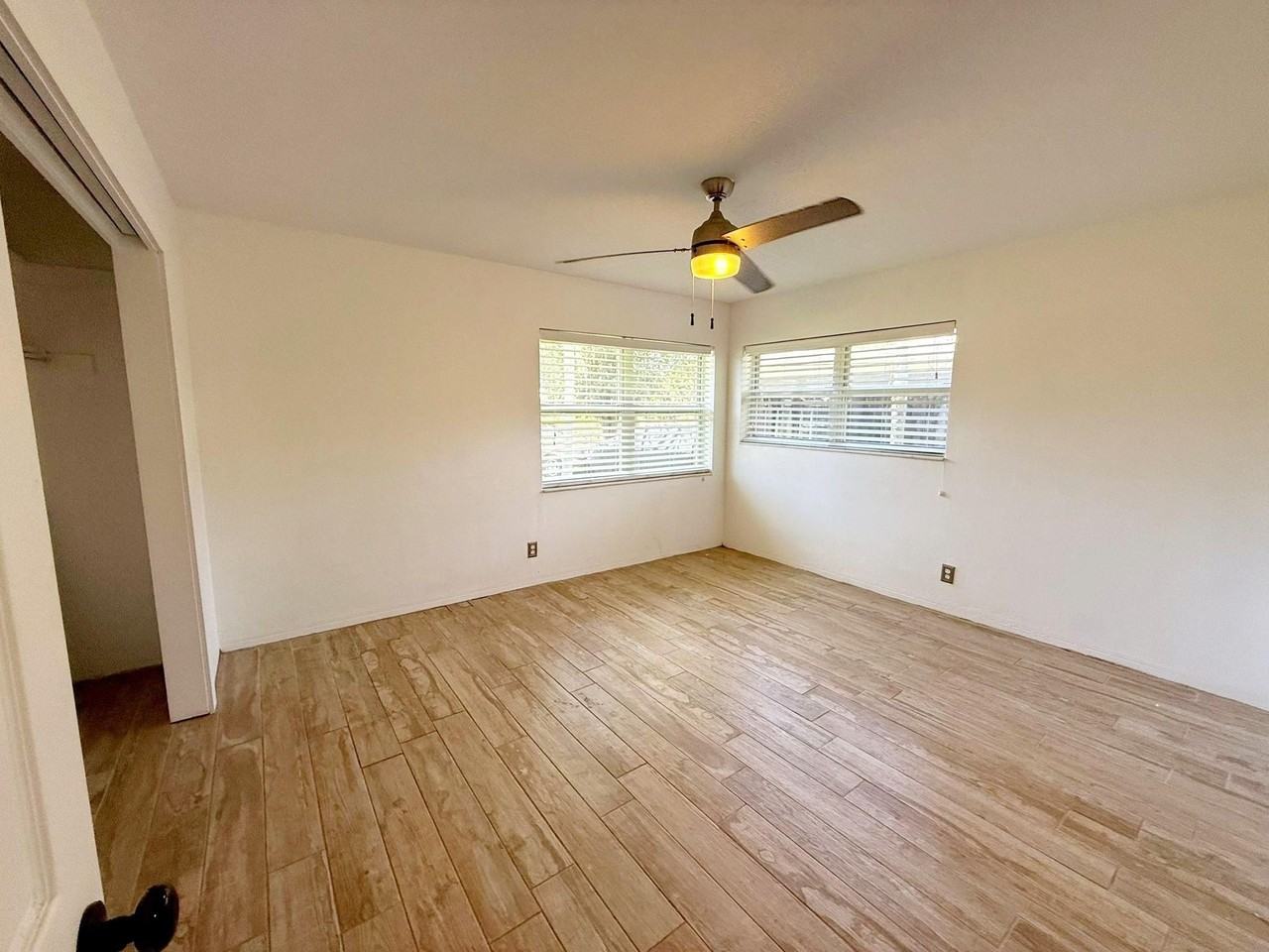 2957 Nw 6th Ave - Photo 6 of 15