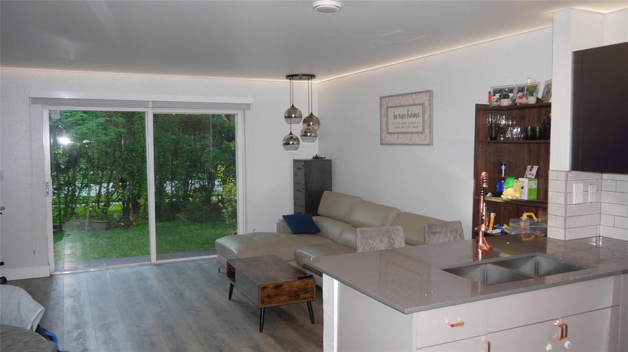 3046 Sw 129th Ter - Photo 4 of 13