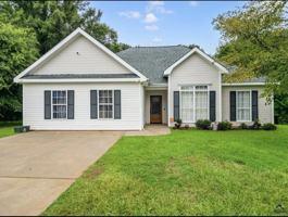 featured image of 211 Crakston Ct #1