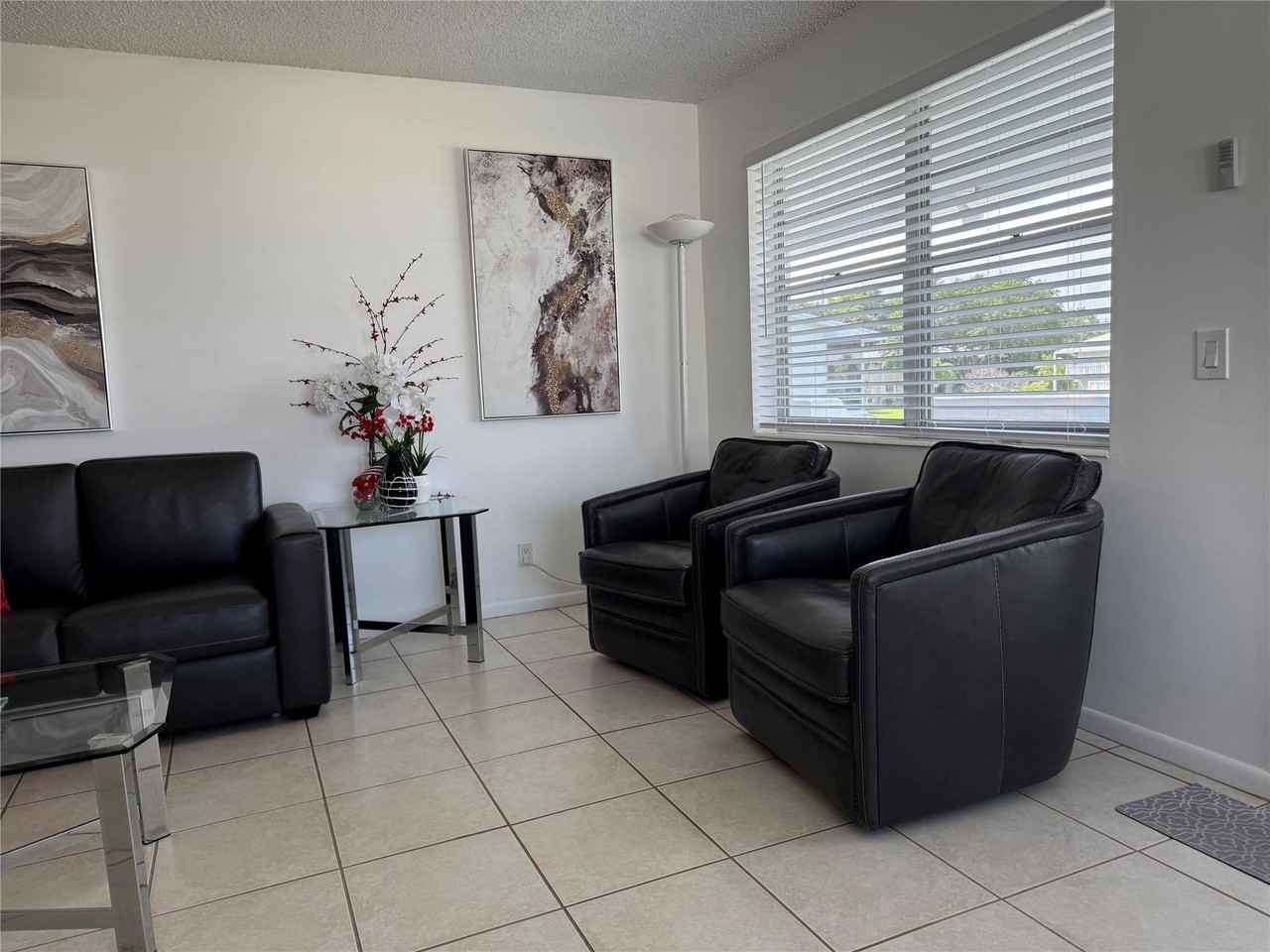 144 Farnham F - Photo 6 of 15