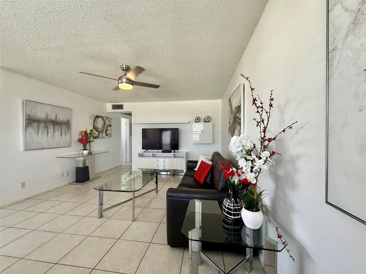 144 Farnham F - Photo 7 of 15