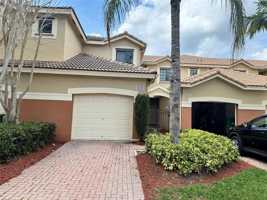 featured image of 4219 Vineyard Cir Unit 4219