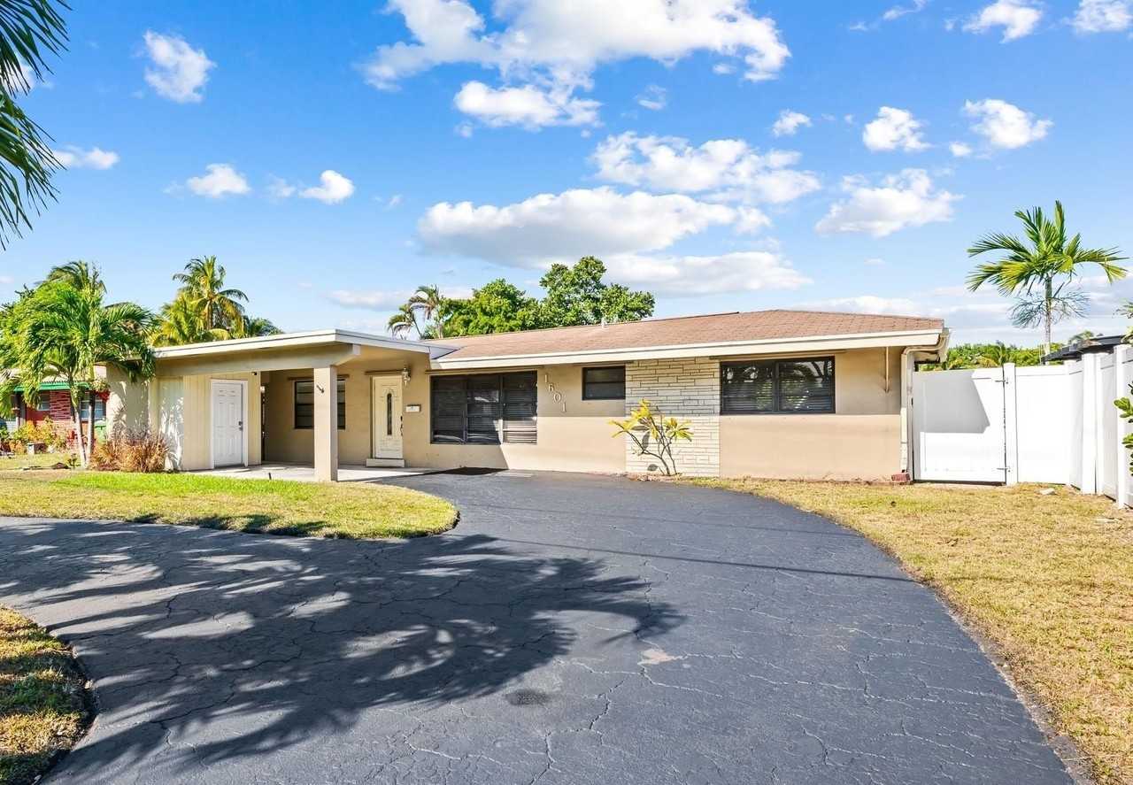 1601 Ne 63rd St - Photo 3 of 24