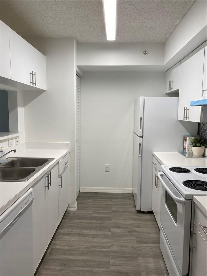 12112 12112 Saint Andrews Place #205 - Photo 6 of 50