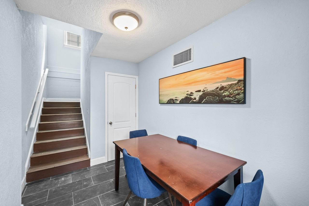 N Market St - Photo 2 of 24