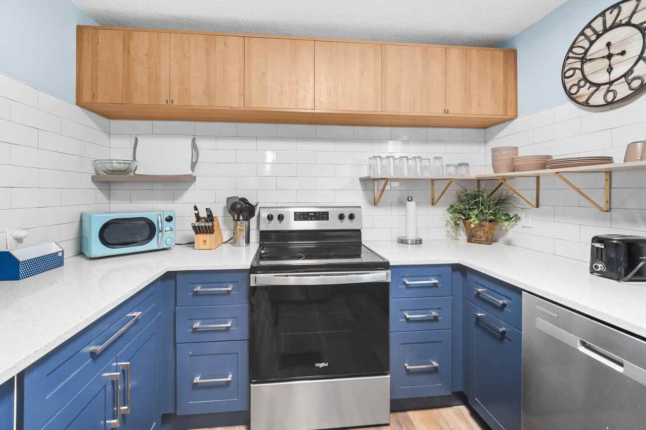 N Market St - Photo 3 of 24