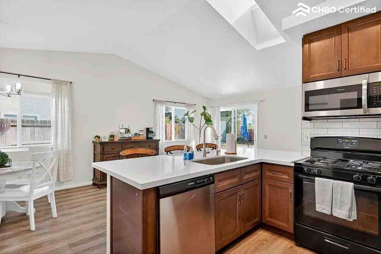 Long Ridge Dr - Photo 3 of 8