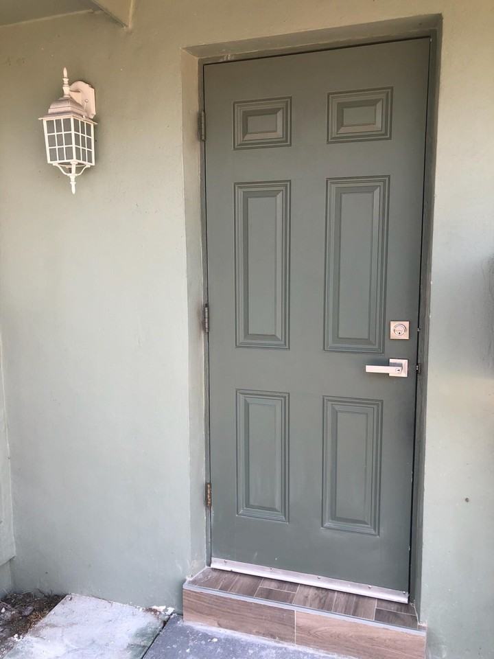 1505 Ne 15th Ave Unit 4 - Photo 2 of 10