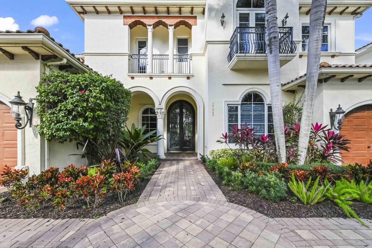 17665 Middlebrook Way - Photo 3 of 50