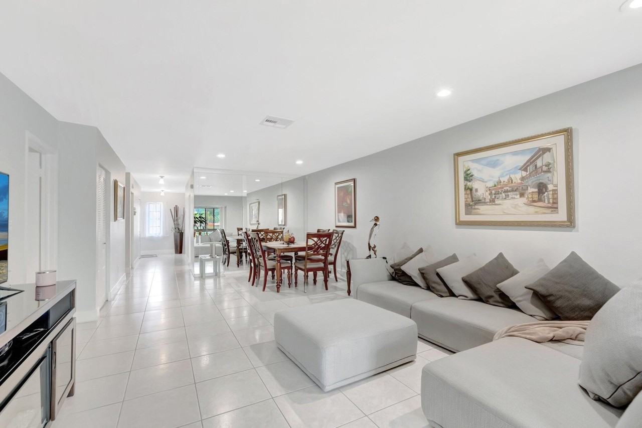 21214 Lago Cir Apt 8f