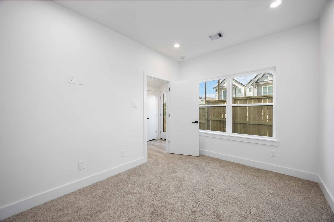6735 Peerless St #C - Photo 6 of 13