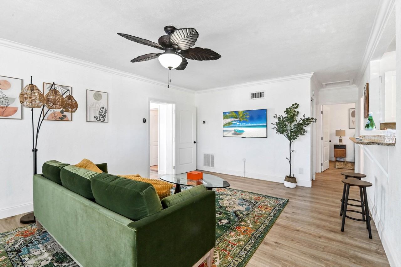 1032 W Jennings St - Photo 5 of 32