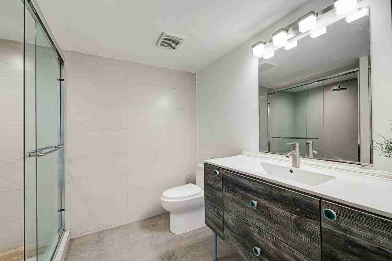 400 Leslie Dr Apt 807 - Photo 7 of 22