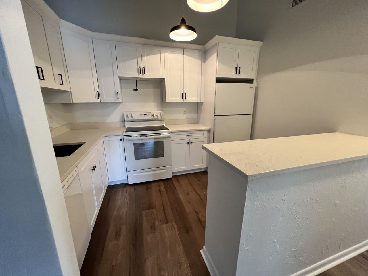 6257 Chasewood Dr Apt F - Photo 4 of 21