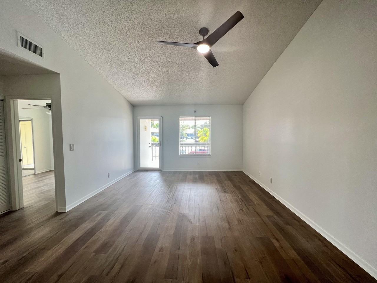 6257 Chasewood Dr Apt F - Photo 7 of 21