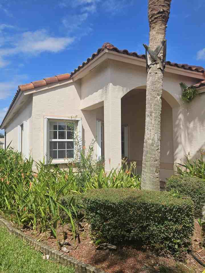 340 Nw Breezy Point Loop - Photo 3 of 25