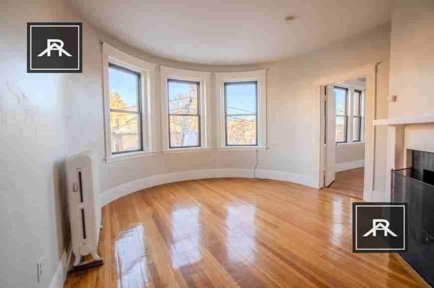 54 Cummings Rd - Photo 4 of 10