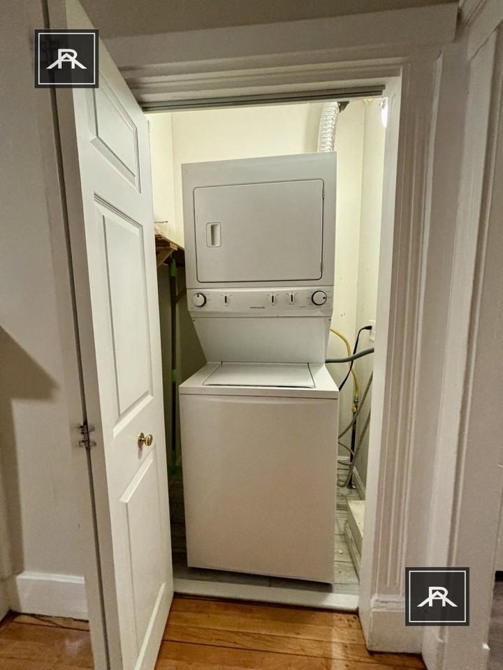 49 Gordon Rd - Photo 5 of 10