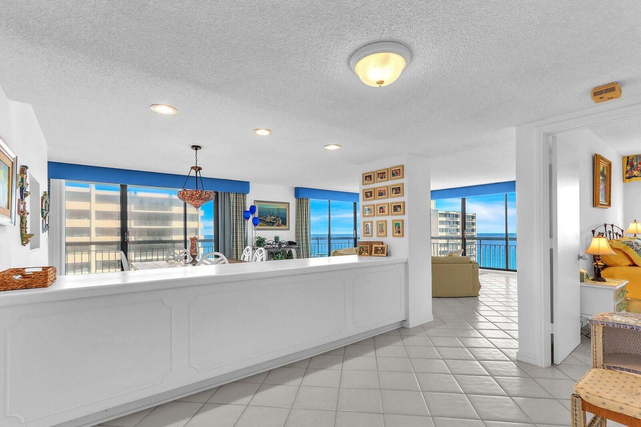 4100 N Ocean Dr Apt 1501 - Photo 3 of 37