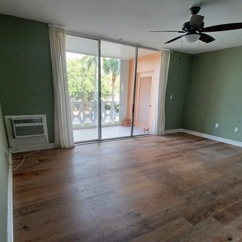 15 S Golfview Rd Apt 303 - Photo 2 of 10