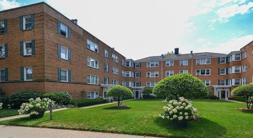 524 Michigan Ave - Photo 3 of 10