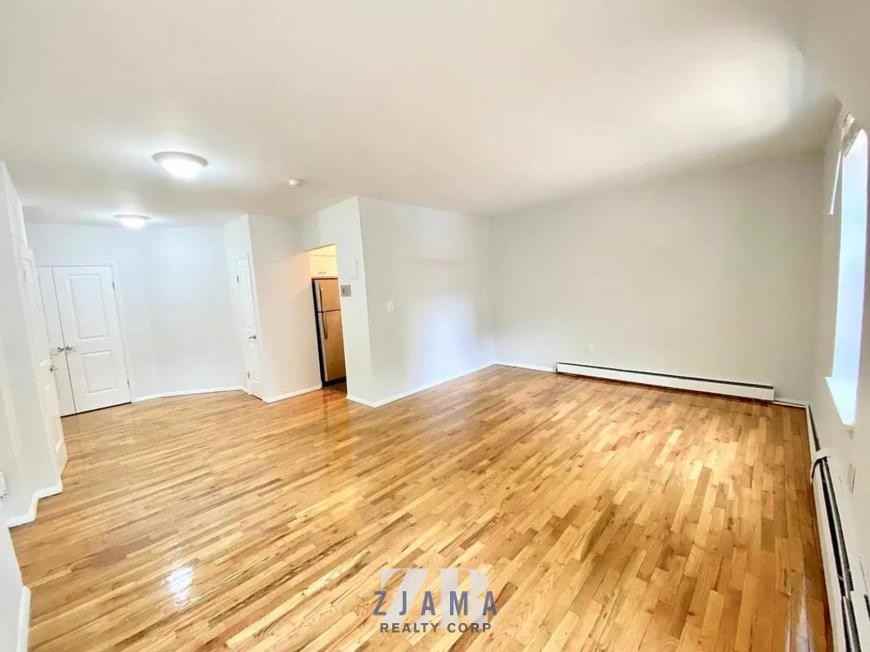148 Saint Pauls Pl - Photo 2 of 5