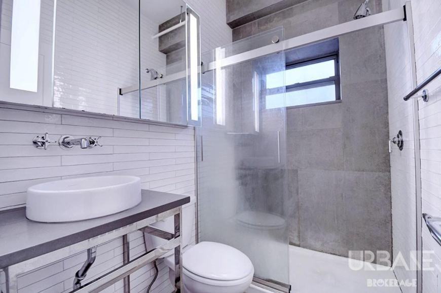 79 Rivington St - Photo 3 of 4