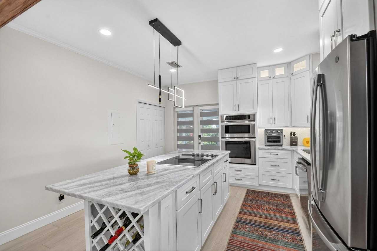 1511 S Palmway - Photo 3 of 44