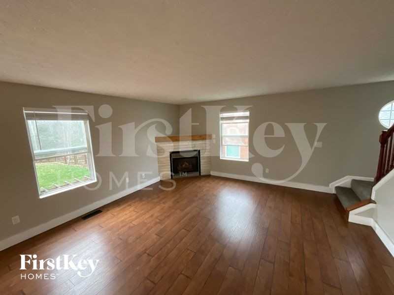 671 Mccormick Ln - Photo 2 of 10