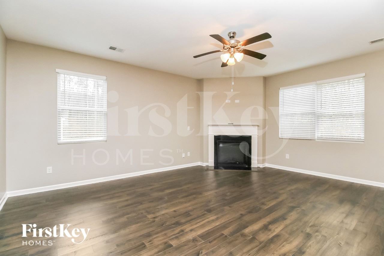 130 Ella Dr - Photo 2 of 19