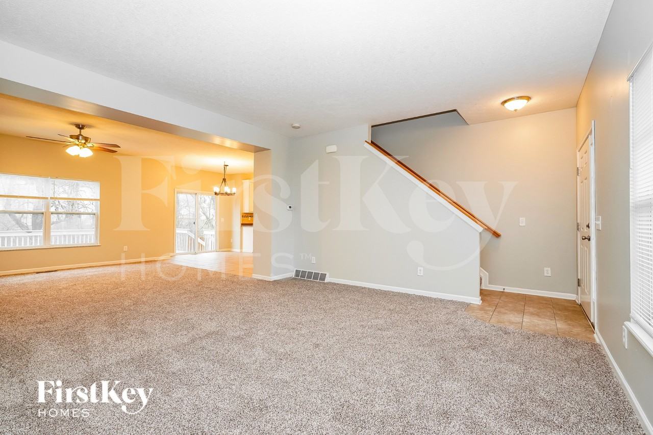 7860 Headwater Dr - Photo 2 of 19